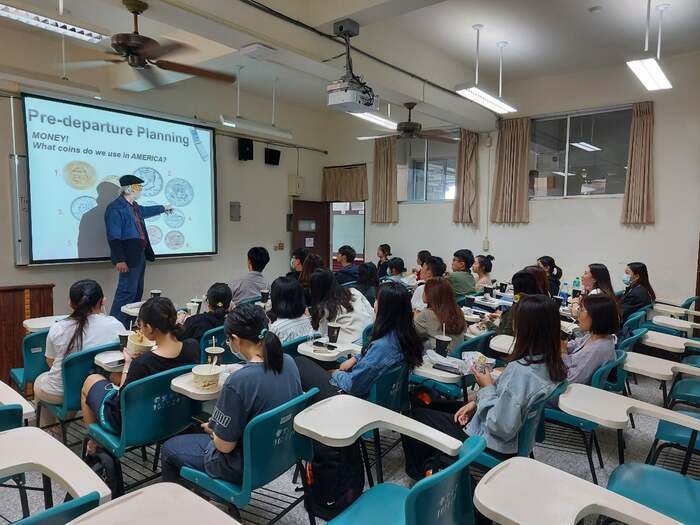 20211108【雙導師講座】English Talk - American culture圖片
