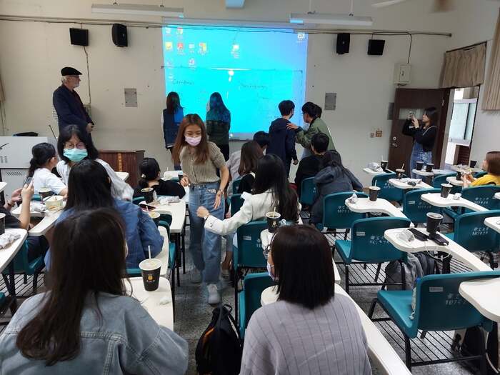 20211108【雙導師講座】English Talk - American culture圖片